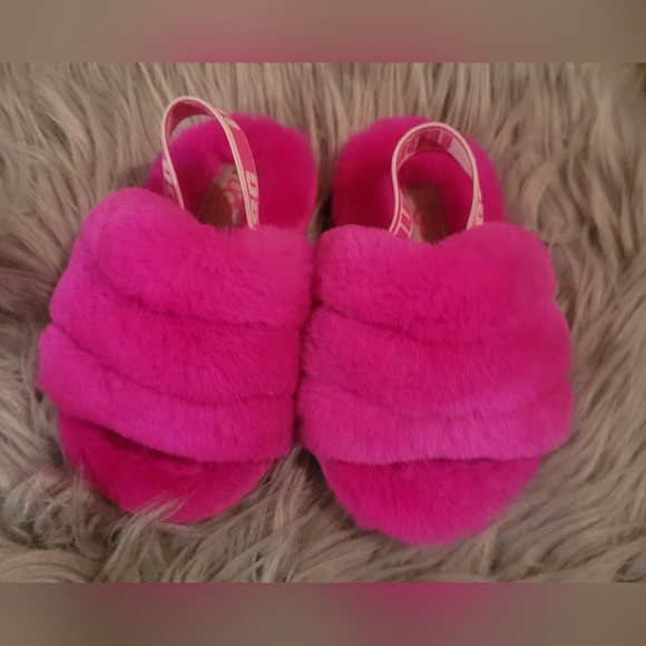 UGG Other - EUC pink slides Size 6(infant)